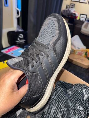 Men's Black and Gray Performance Running Shoes - Cushioned Support